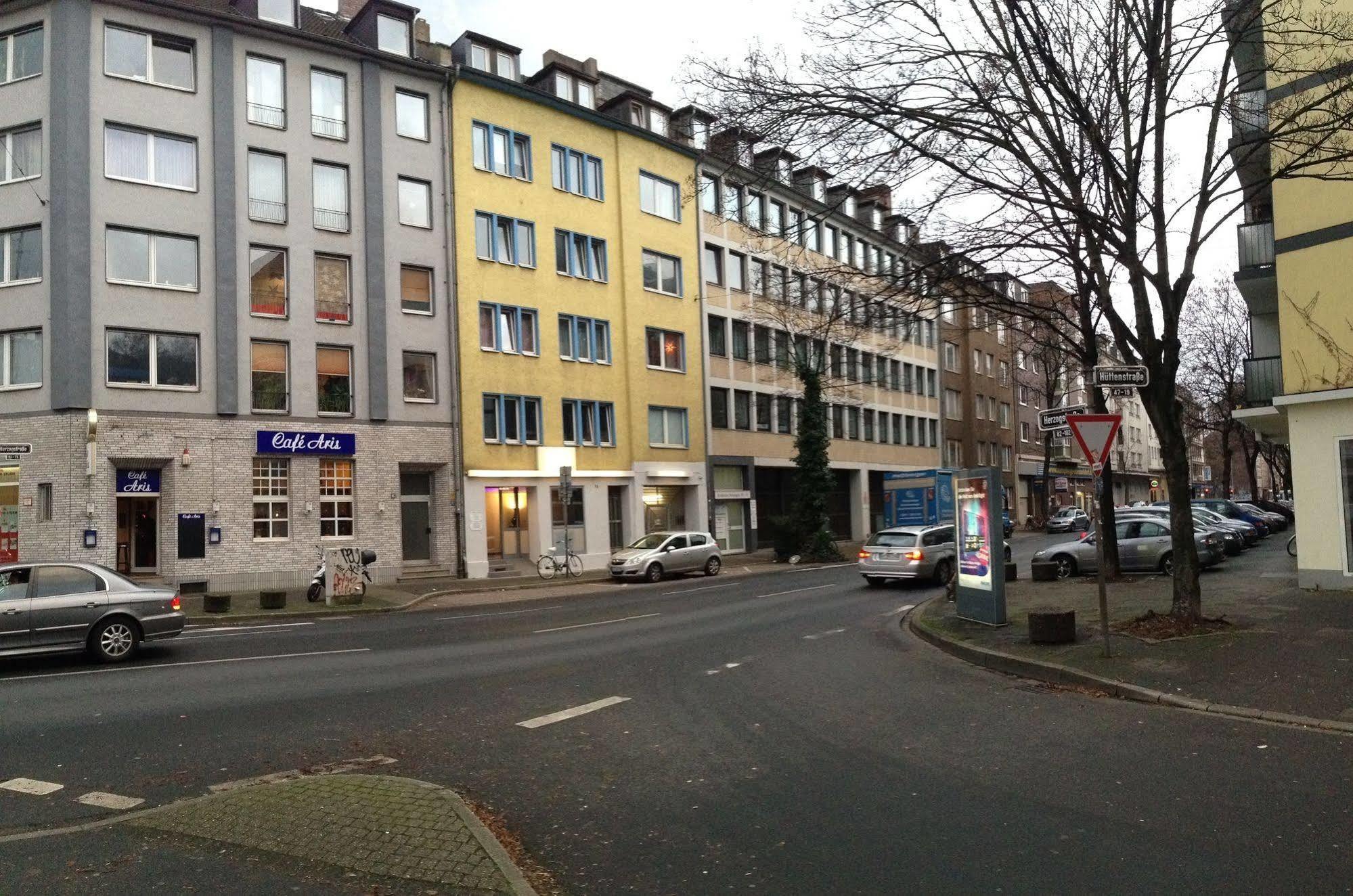 City Lounge Hotel Dusseldorf Exterior photo