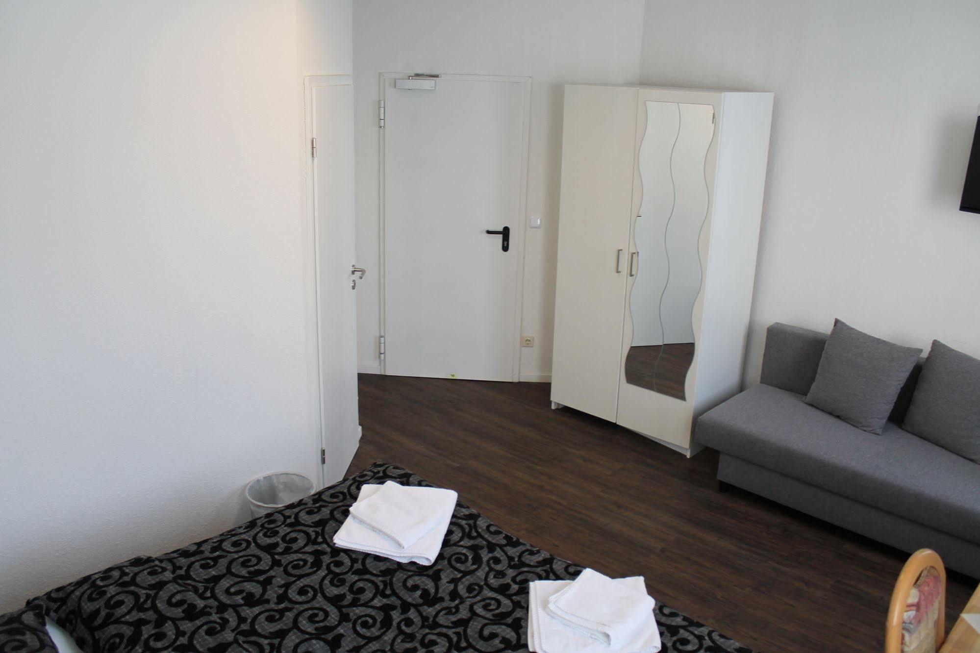 City Lounge Hotel Dusseldorf Exterior photo